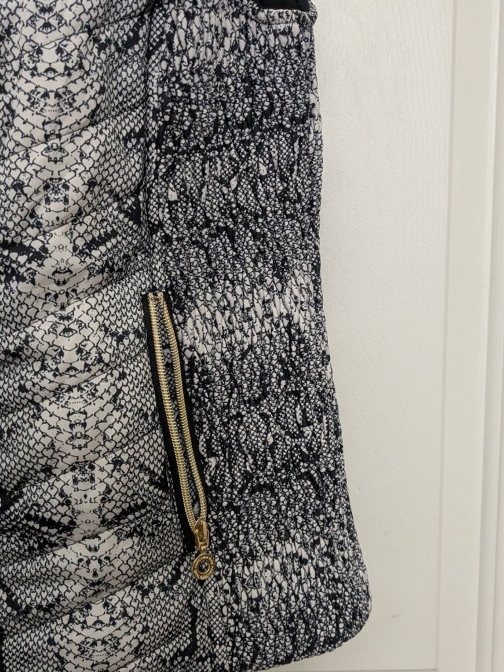 Marc New York Andrew Marc  Snake Vest Women Size M - Picture 4 of 8